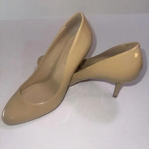 Gianni Bini Nude Almond Toe Preppy Designer Pageantry Classy Leather Heels 9